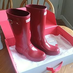 Hunter rain boots like new-in box!